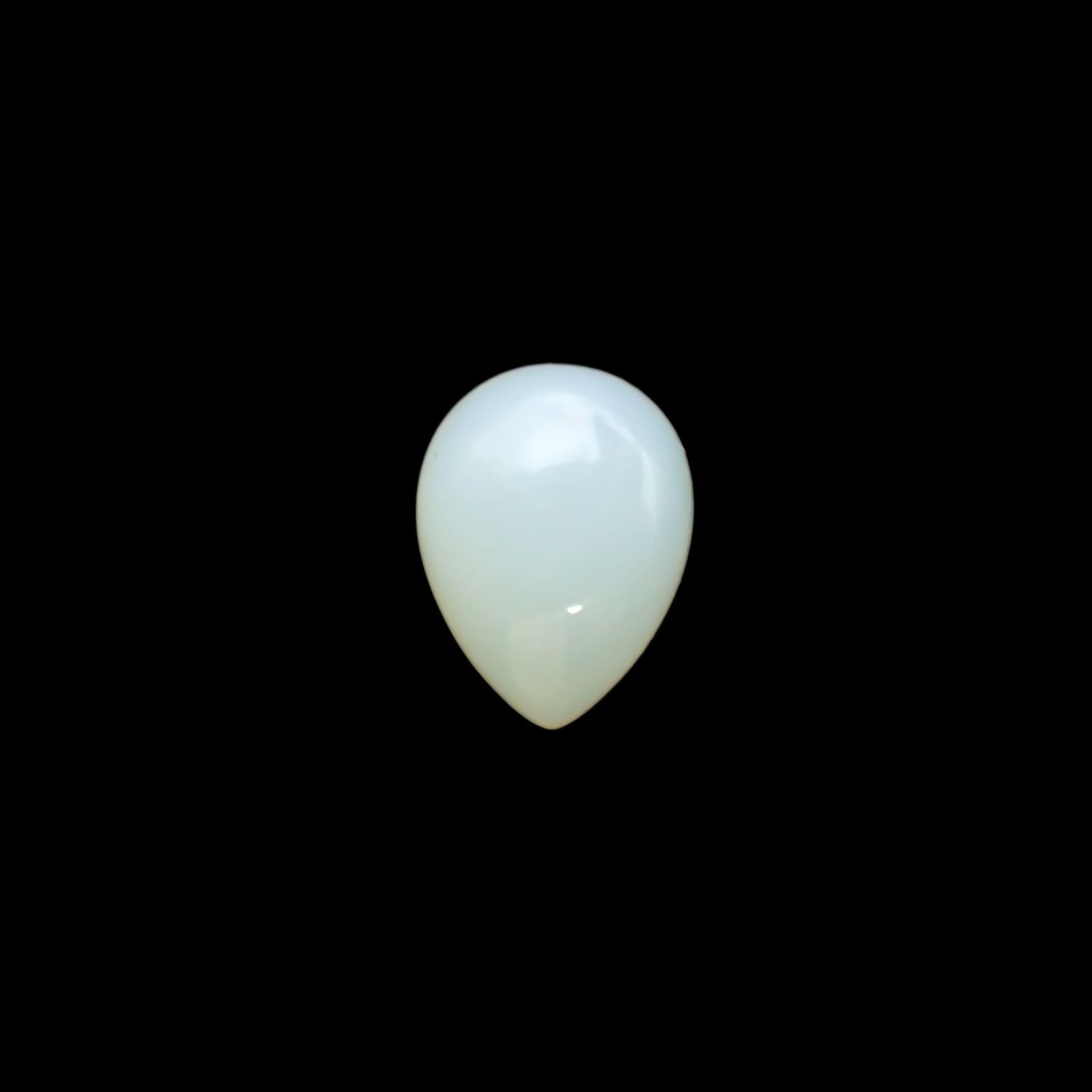 ブルーオパール(宝石名コモン オパール)ペルー産 1.04ct 識別済[230823075]7.9x6.1mm前後