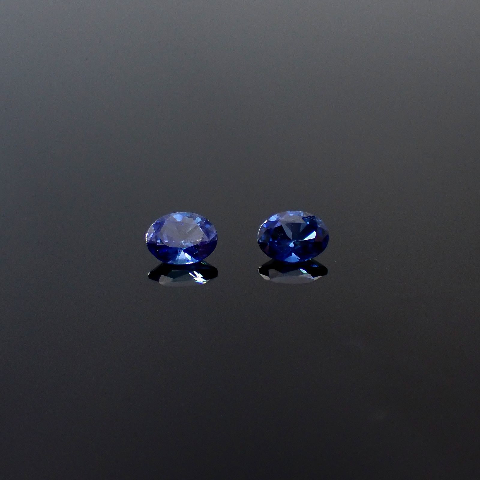 ◇ペアセット◇サファイア スリランカ/マダガスカル産 0.40ct(2pcs合計) [250830995]4x3mm前後