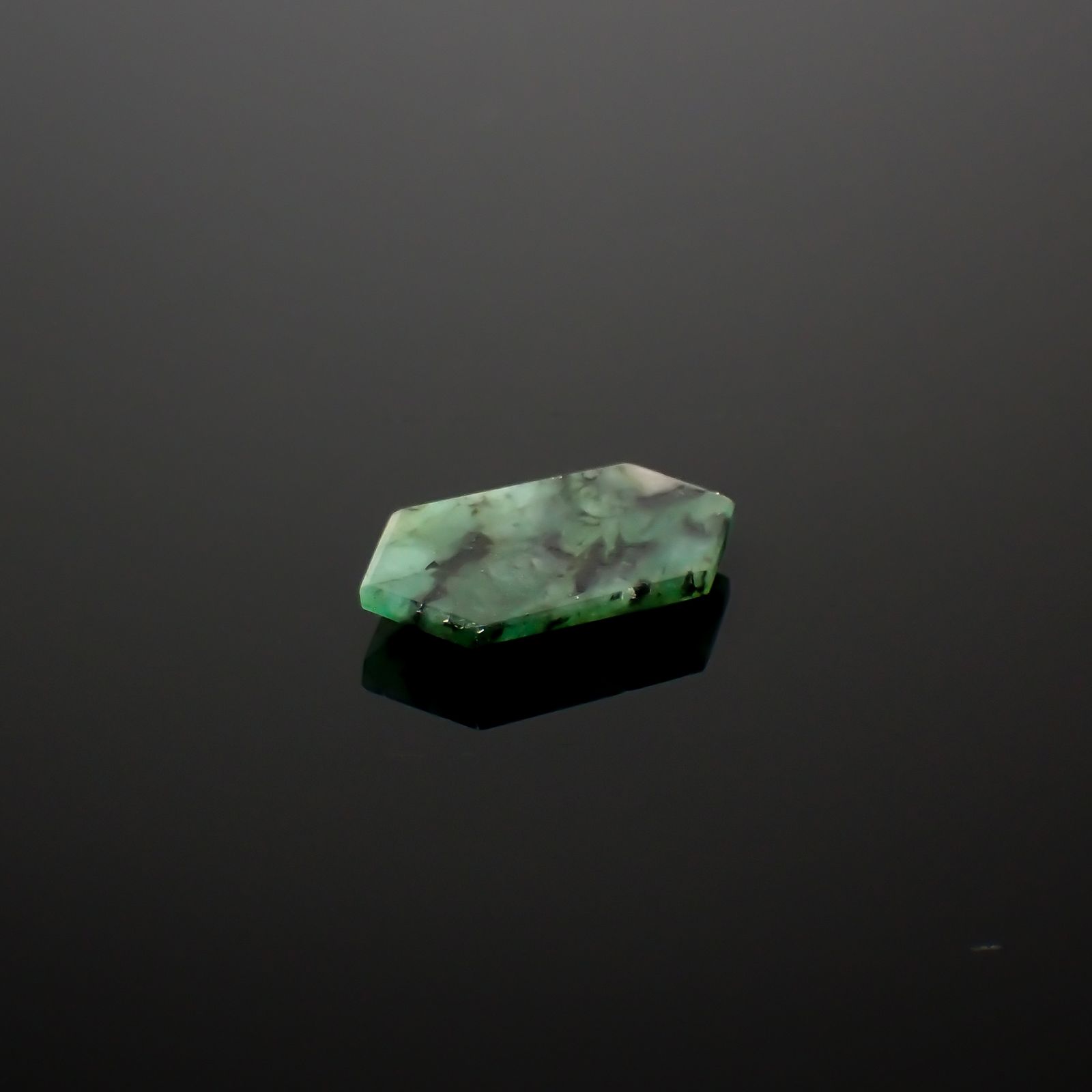 ◇カスタムカット◇エメラルド ブラジル産 3.08ct[240326488]15.9x8.4mm前後