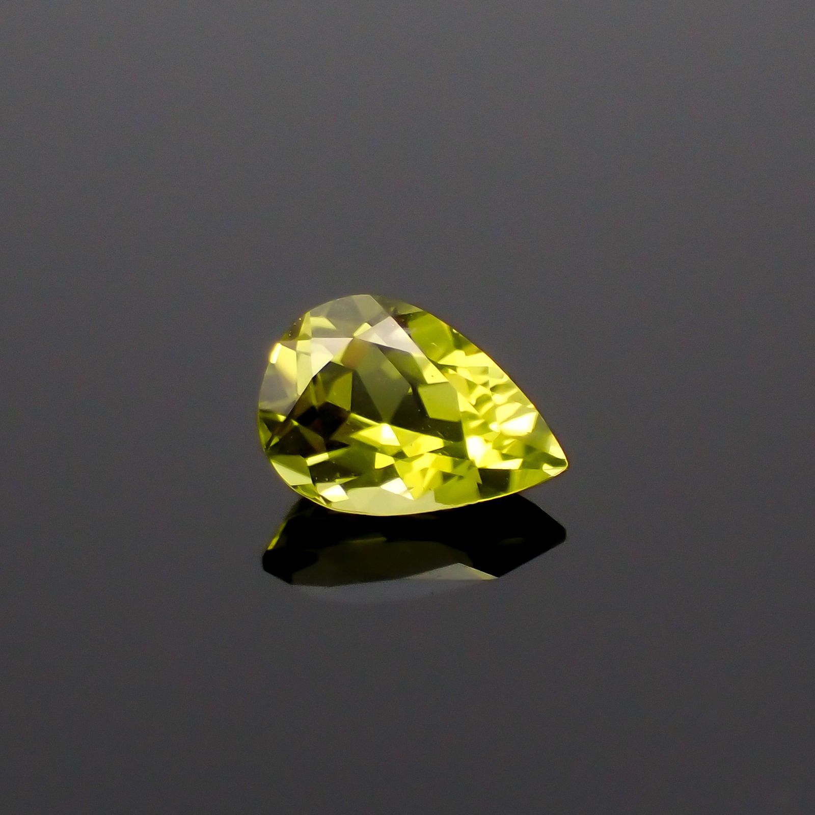 カナリートルマリン ザンビア・カナリー鉱山産 0.65ct[230823137]7x5mm前後
