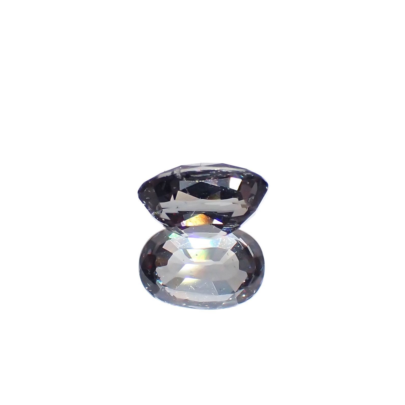 ベキリーブルーガーネット（カラーチェンジガーネット アレキタイプ）(宝石名ガーネット)マダガスカル・ベキリー産 1.32ct 識別済[231224530]7.4x4.9mm前後