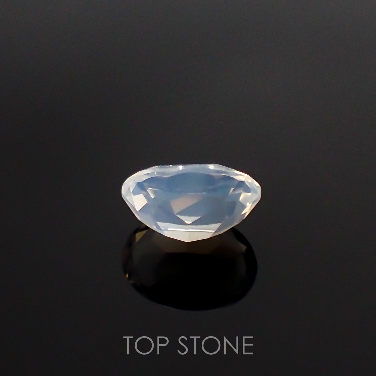 ムーンストーン インド・スリランカ産 ルース 0.73ct[210611348]7.1×5.1mm前後