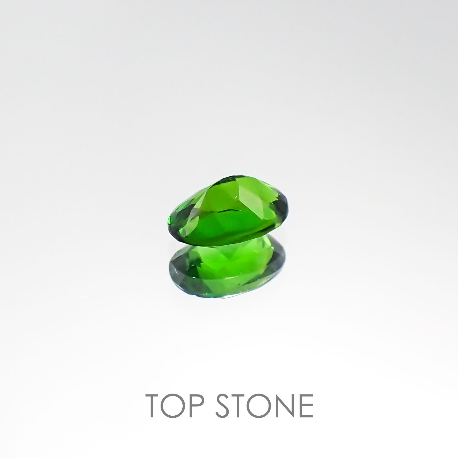 クロムダイオプサイド ロシア産 ルース 0.44ct[20084984]5.8×3.7mm前後