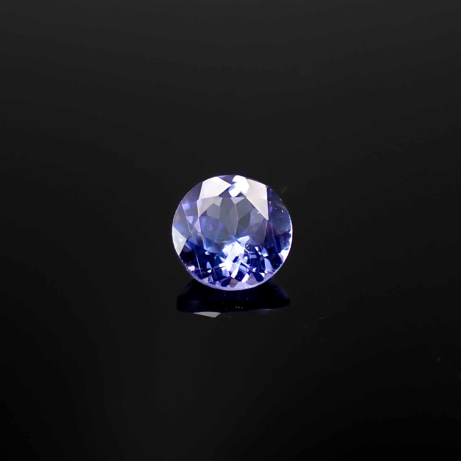 タンザナイト(宝石名タンザナイト)タンザニア産 0.53ct 識別済[240628330]5.1x5.1mm前後
