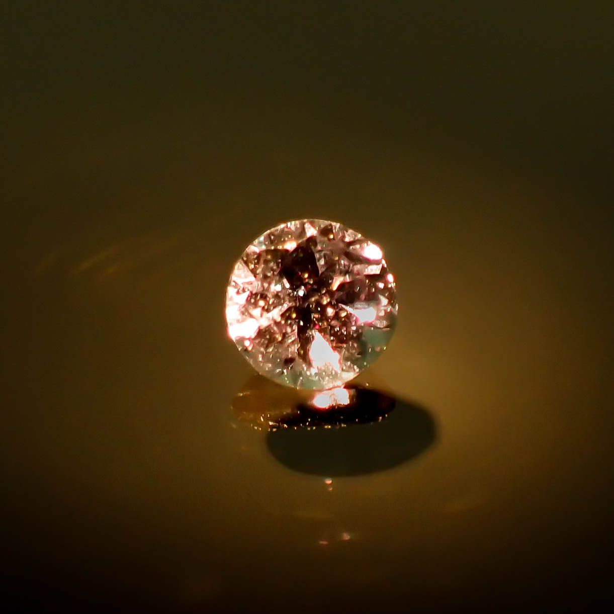 カラーチェンジガーネット アレキタイプ マダガスカル・ベキリー産 0.23ct[231224759]3.5x3.5mm前後