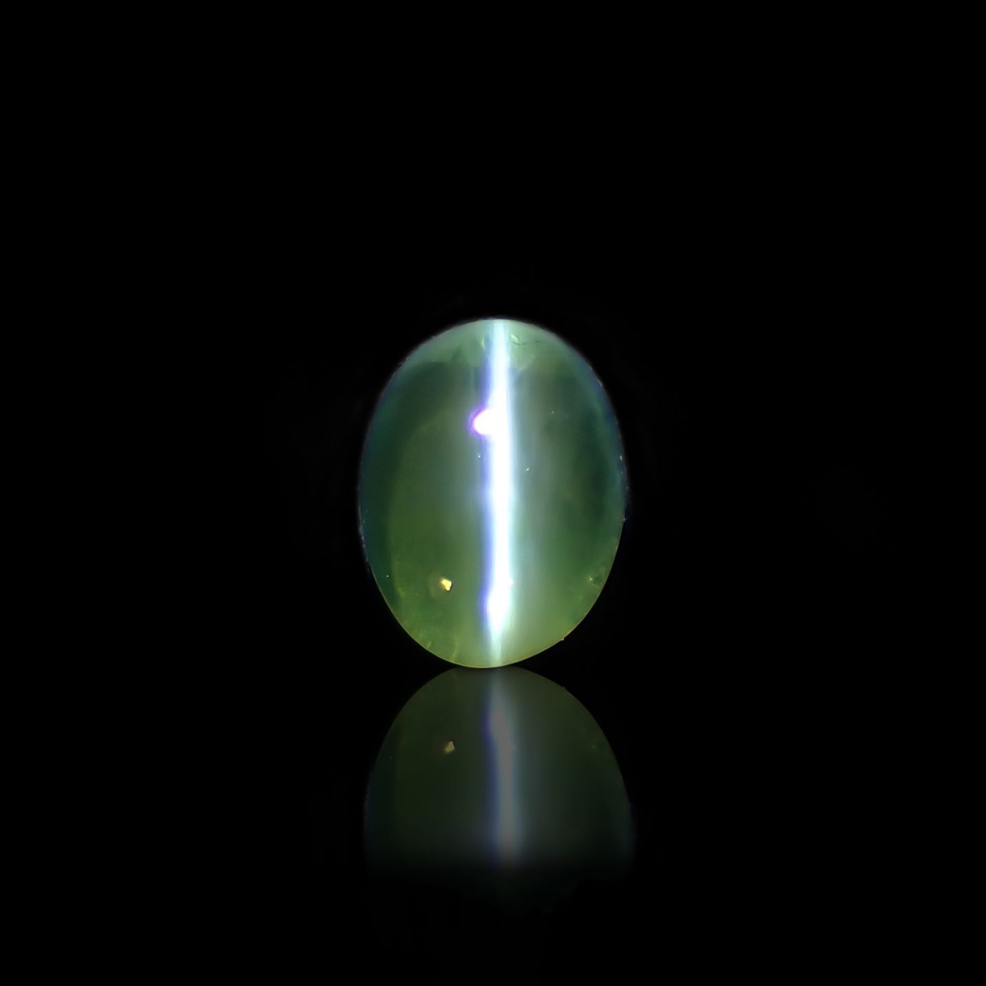 アレキサンドライトキャッツアイ インド産 0.41ct[220114066]4.8x3.6mm前後