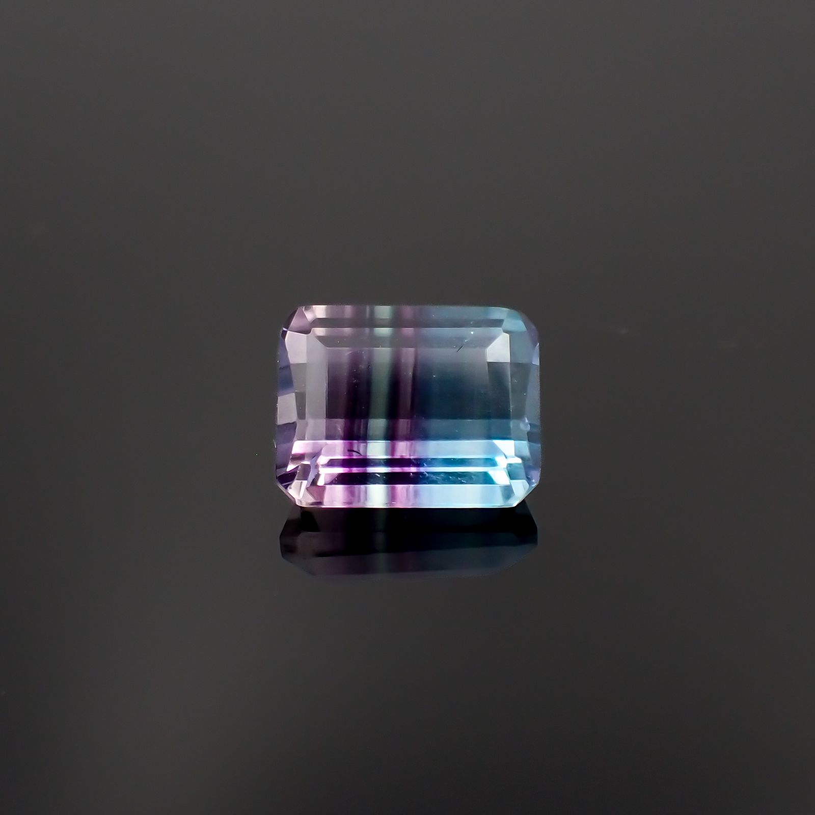 パーティカラーフローライト ブラジル産 3.00ct[230321179]8.9x6.9mm前後