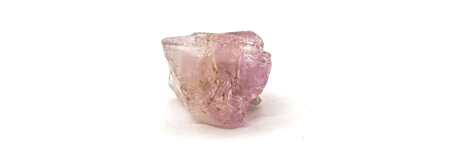ピンクカラーの新しい宝石、ポードレッタイトについて解説 | TOP STONE 
