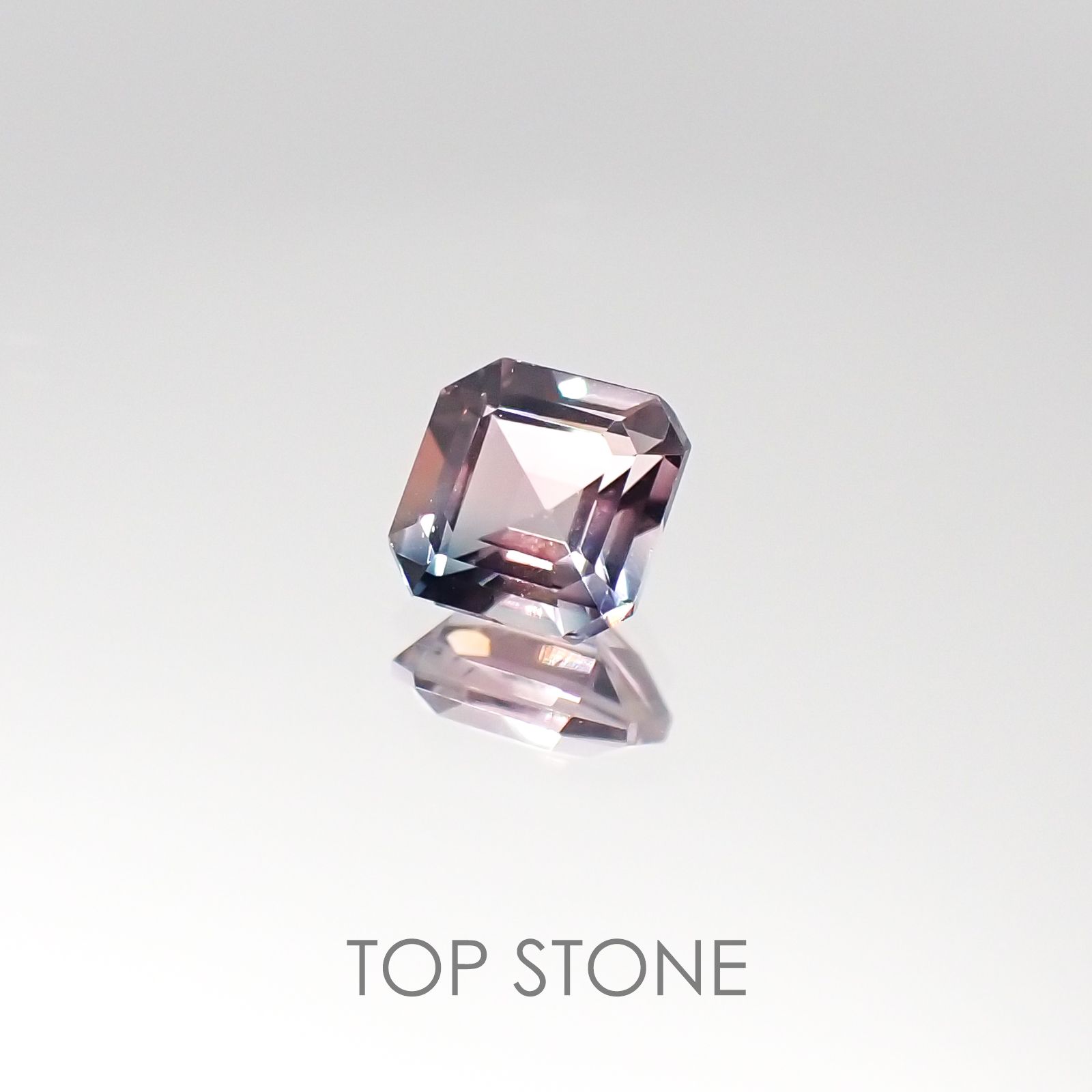 バイカラートルマリン ブラジル産 ルース 0.56ct[20095676]4.9×4.9mm前後