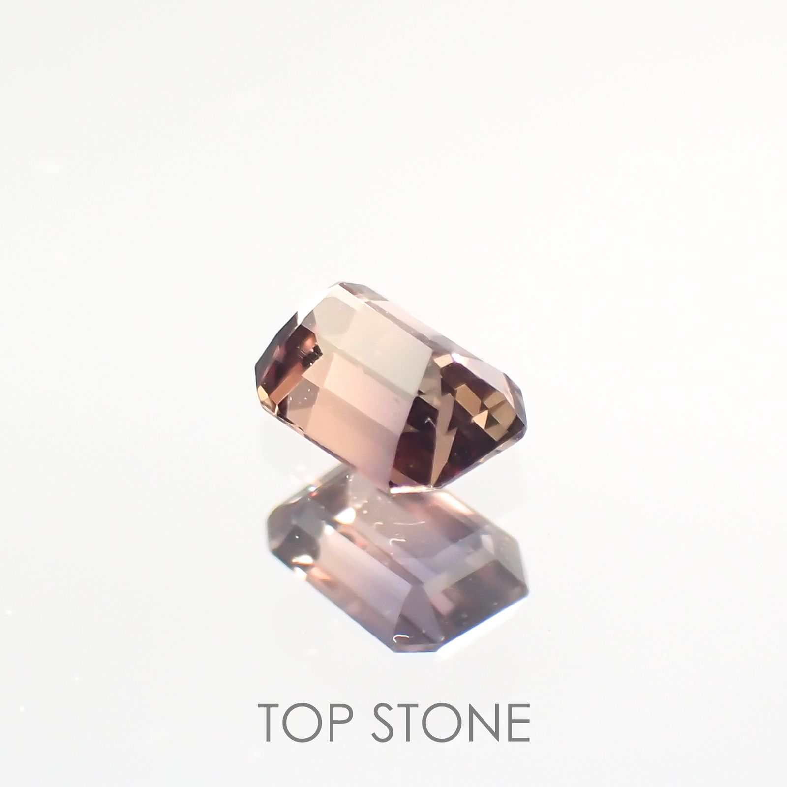 バイカラーサファイア(宝石名バイカラー・サファイア) マダガスカル/タンザニア産 0.19ct 識別済[210812499]3.5×2.5mm前後