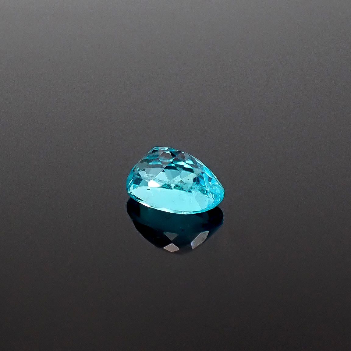 パライバトルマリン(宝石名宝石名トルマリン/別名パライバ・トルマリン)ブラジル・キントス鉱山産 GIA鑑付 0.37ct / 5.07x3.87mm前後 [260331939]