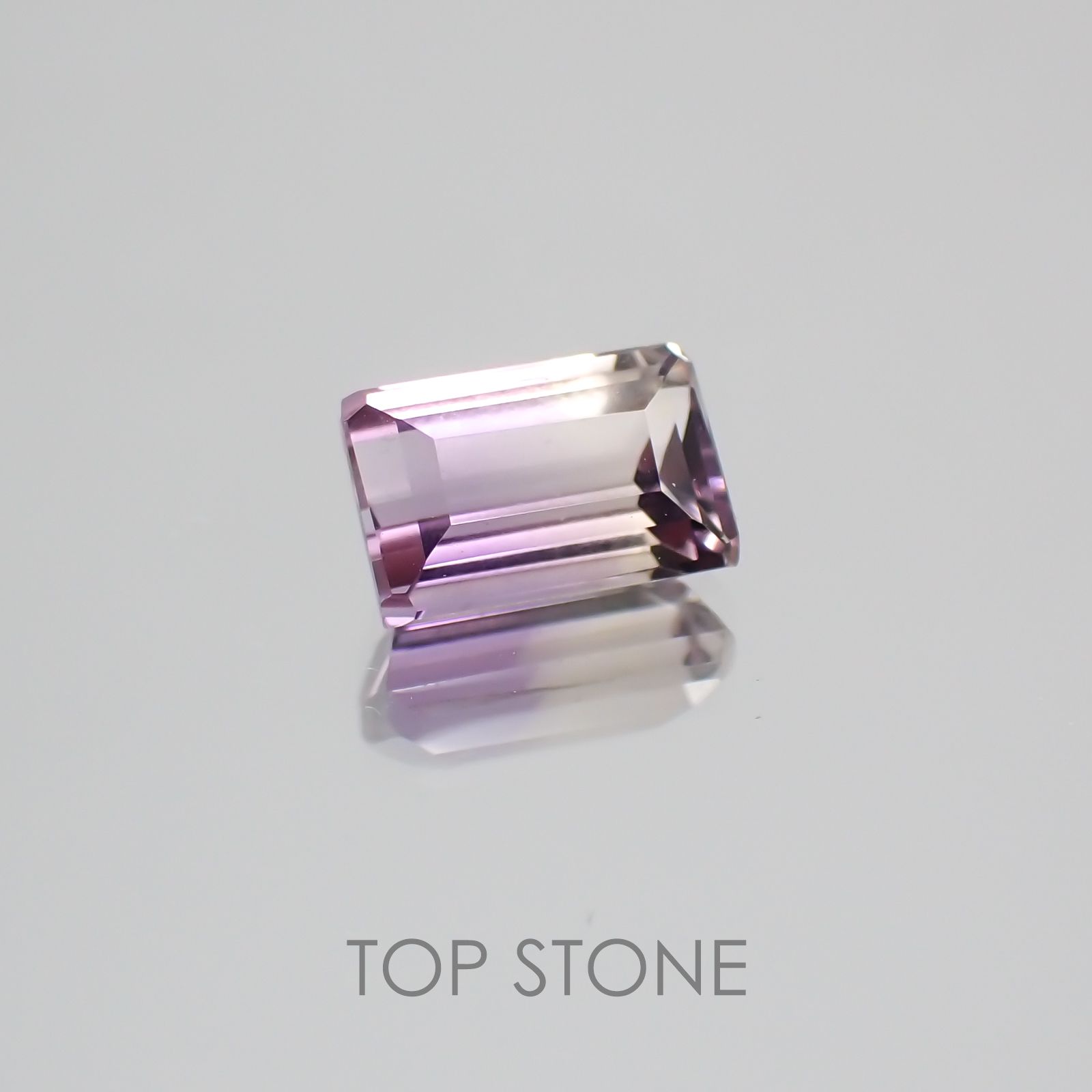 アワーグラスアメジスト モロッコ産 ルース 1.48ct[20128599]8.1×5.3mm前後