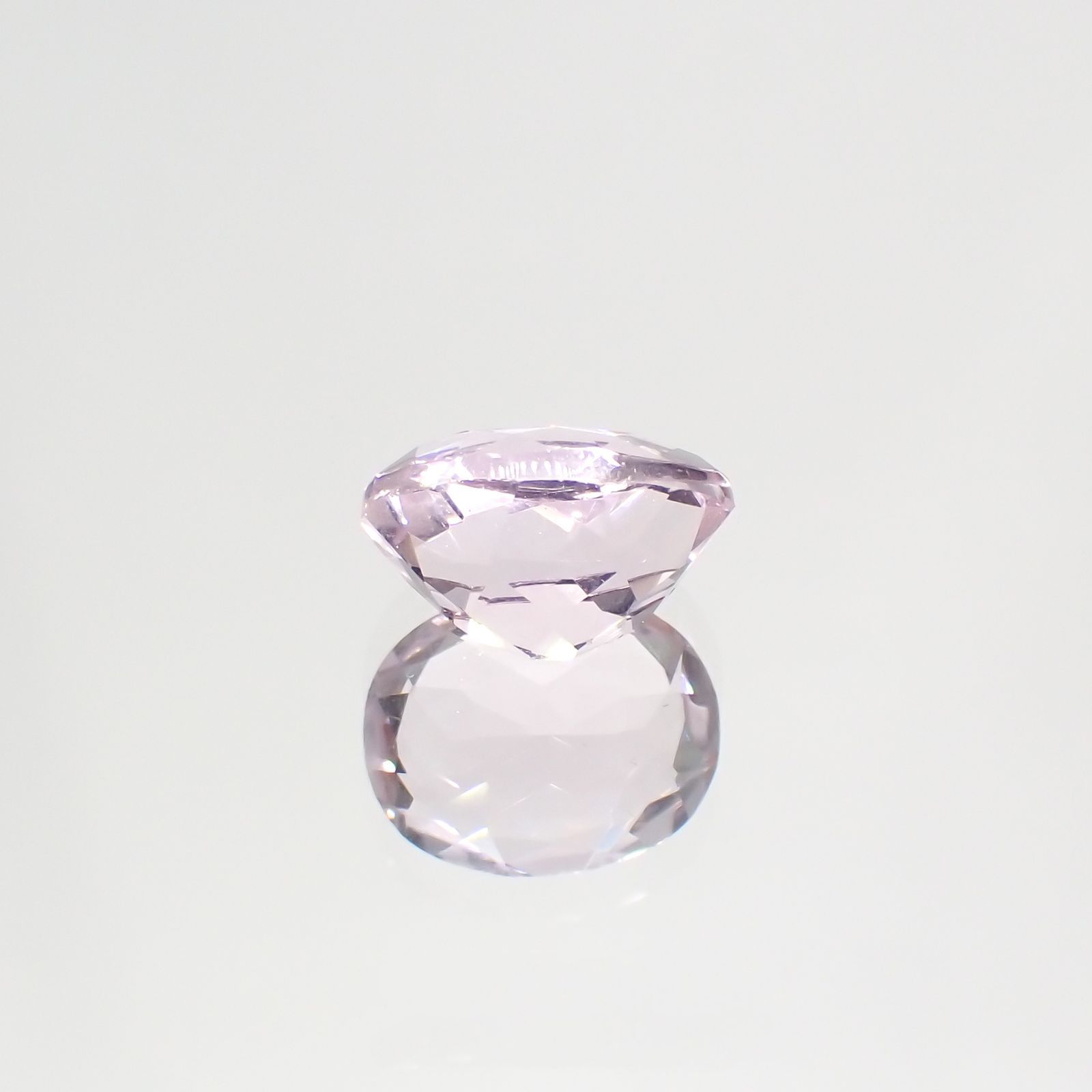 ピンクフローライト(宝石名フルオライト)ブラジル産 3.36ct 識別済[220115124]10.1x8.1mm前後