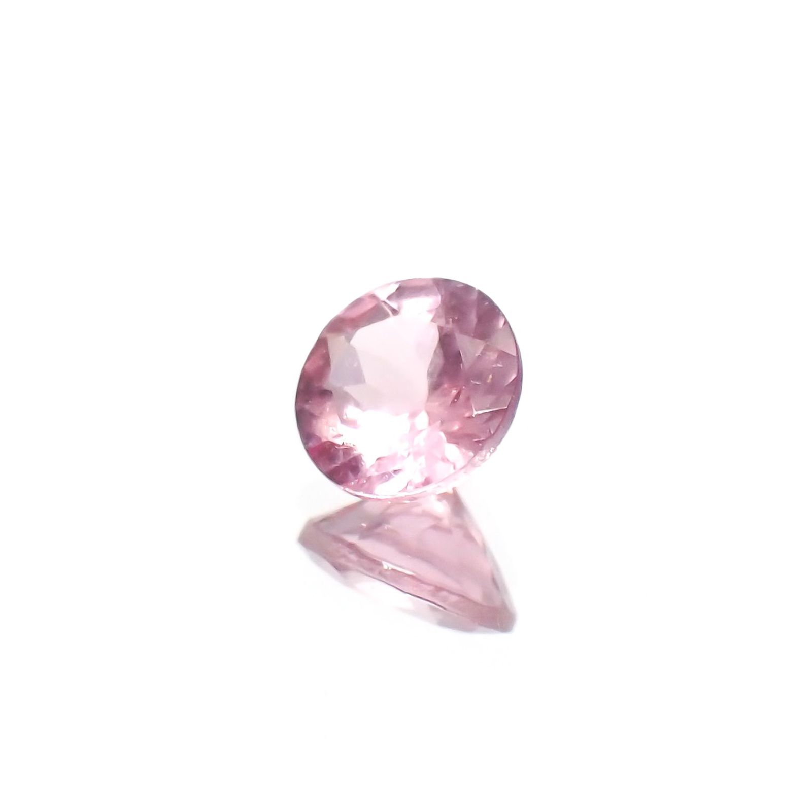 シルキーピンクスピネル タンザニア産 0.47ct / 4.9x4.9mm前後 [260524950]