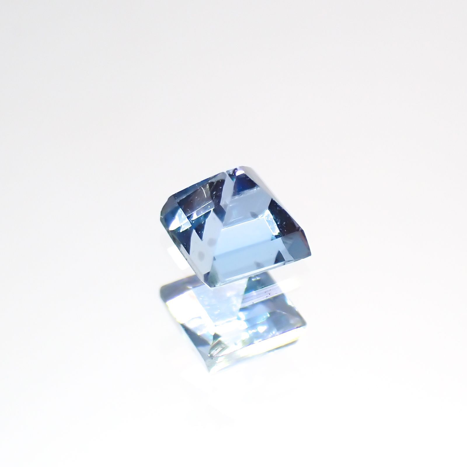 サンタマリアアクアマリン ブラジル産 0.13ct[220114043]2.6x2.6mm前後