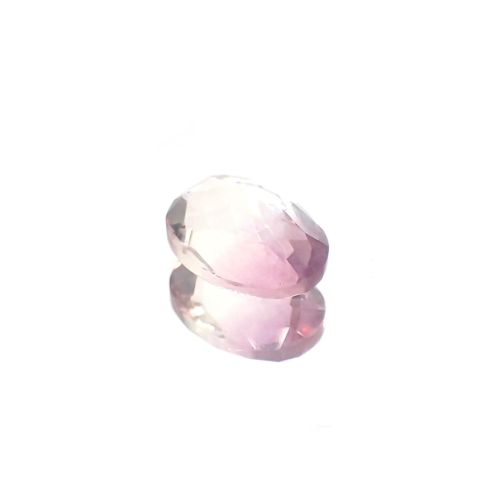 バイカラーフローライト 中国産 1.60ct / 8.1x6.1mm前後 [260120176]