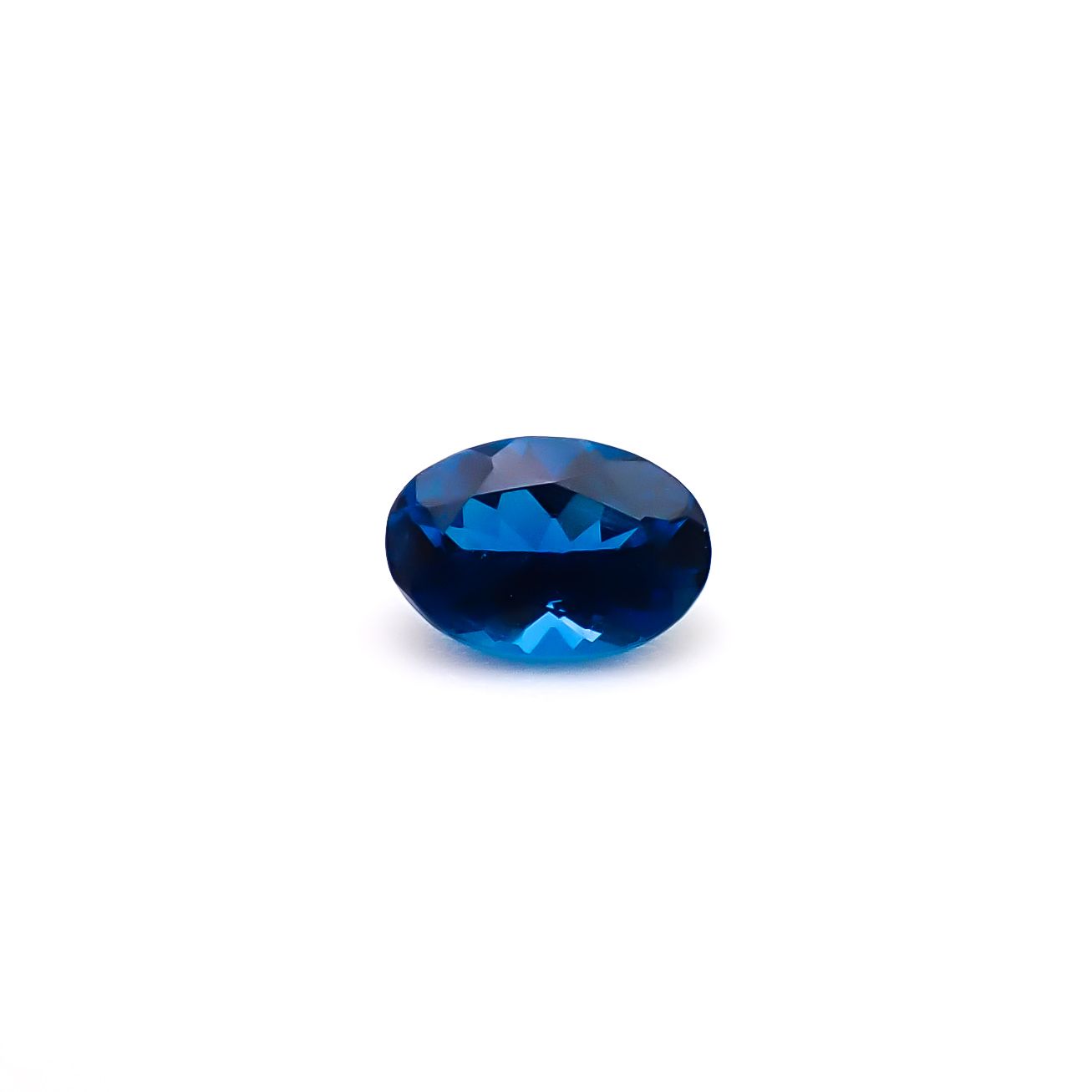 ディープブルーアパタイト マダガスカル産 0.50ct / 6x4.1mm前後 [260732599]