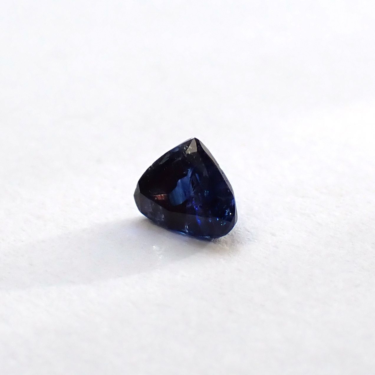 カシミールサファイア非加熱(宝石名サファイア)インド・カシミール地方産 GIA鑑付 0.47ct / 4.11x5.11mm前後 [260933202]