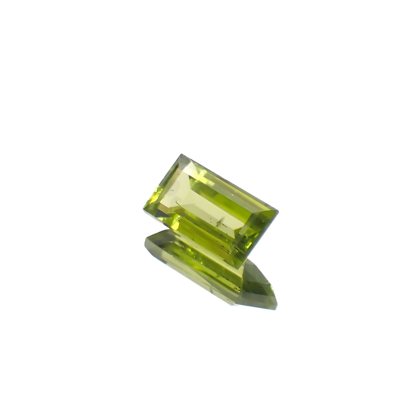 ブラックリリーパッドペリドット アメリカ・アリゾナ州産 1.13ct[240627937]8.1x4.2mm前後
