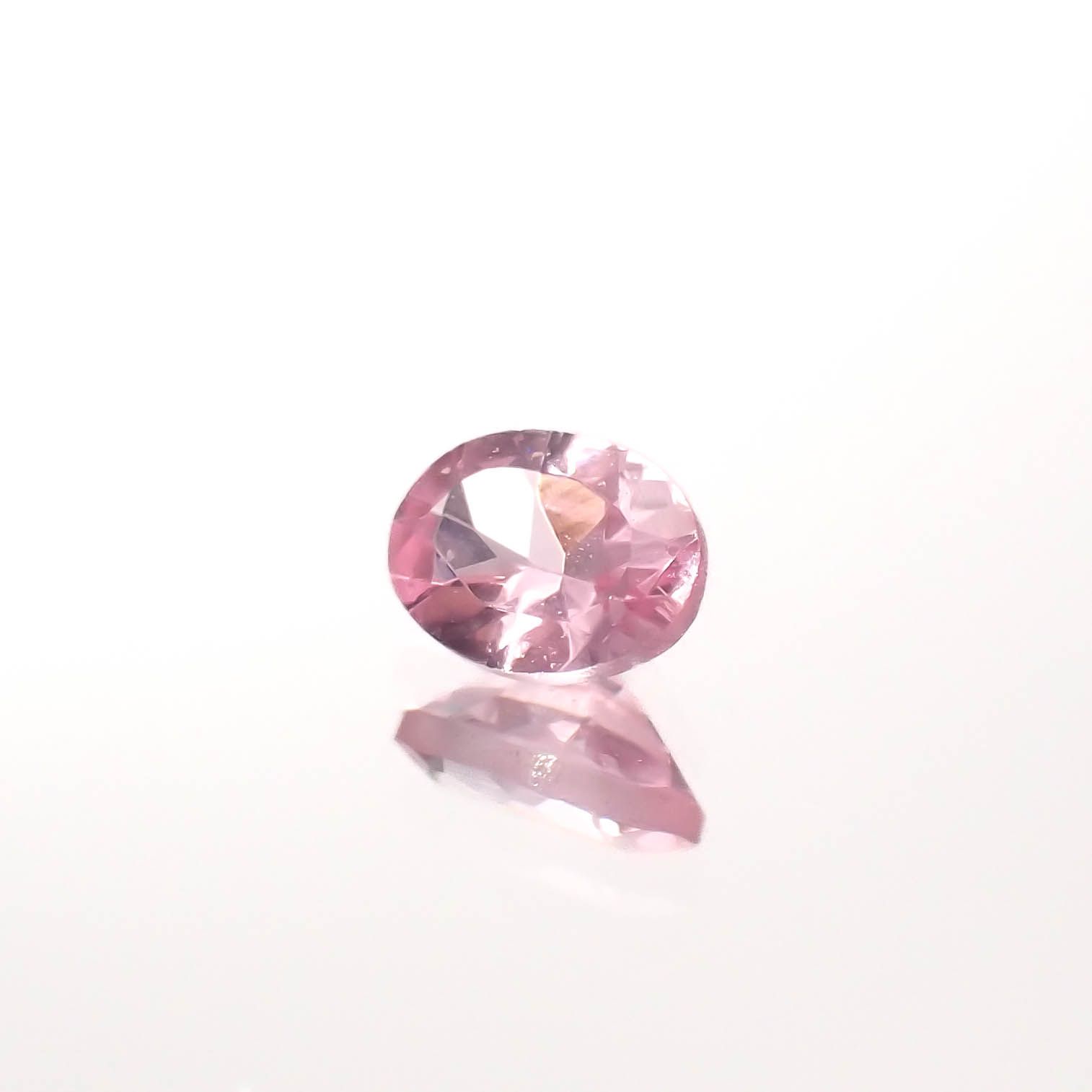 シルキーピンクスピネル タンザニア産 0.22ct[230421578]4.1x3mm前後