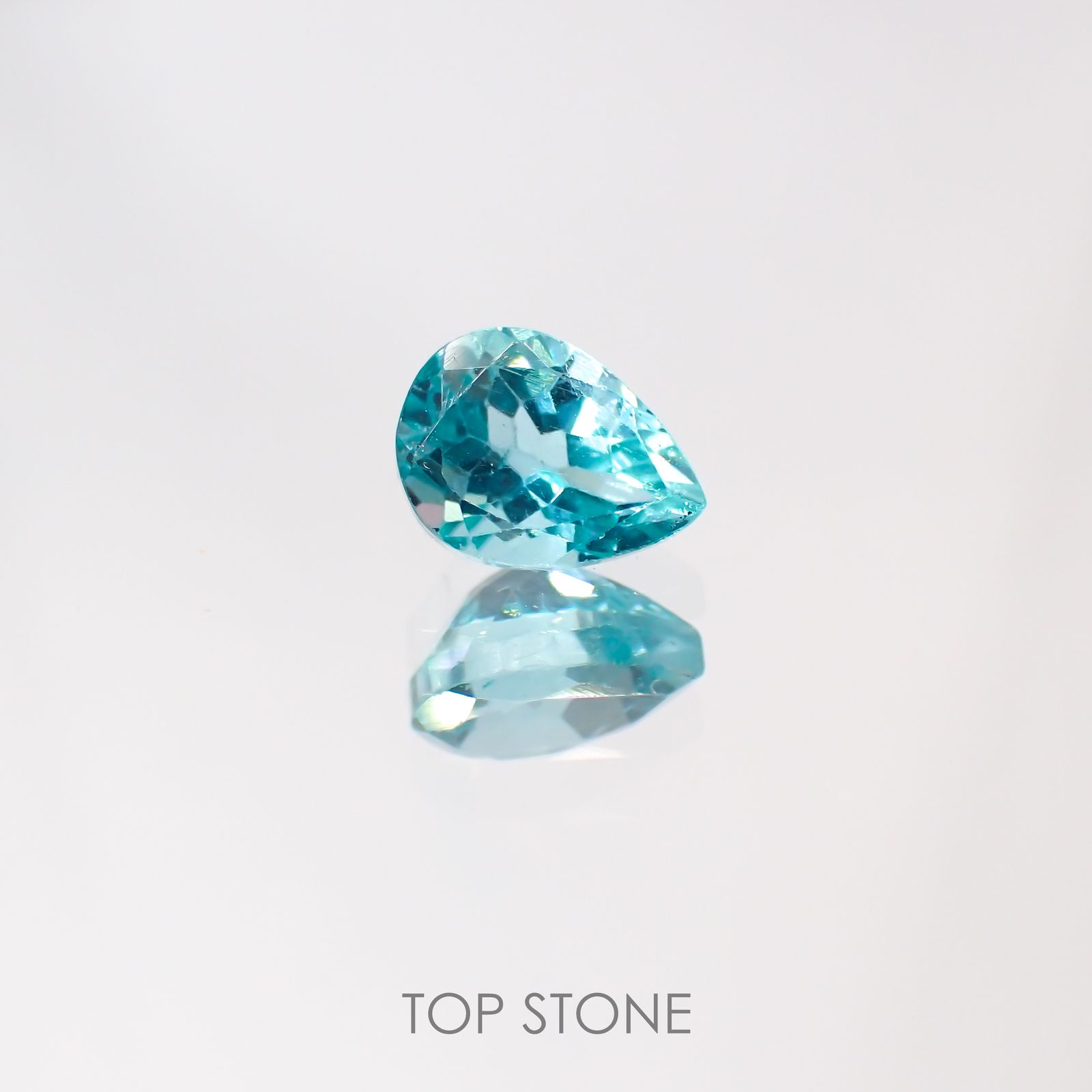 アパタイト(宝石名アパタイト) マダガスカル産 0.88ct 識別済[211013525]6.6×5mm前後