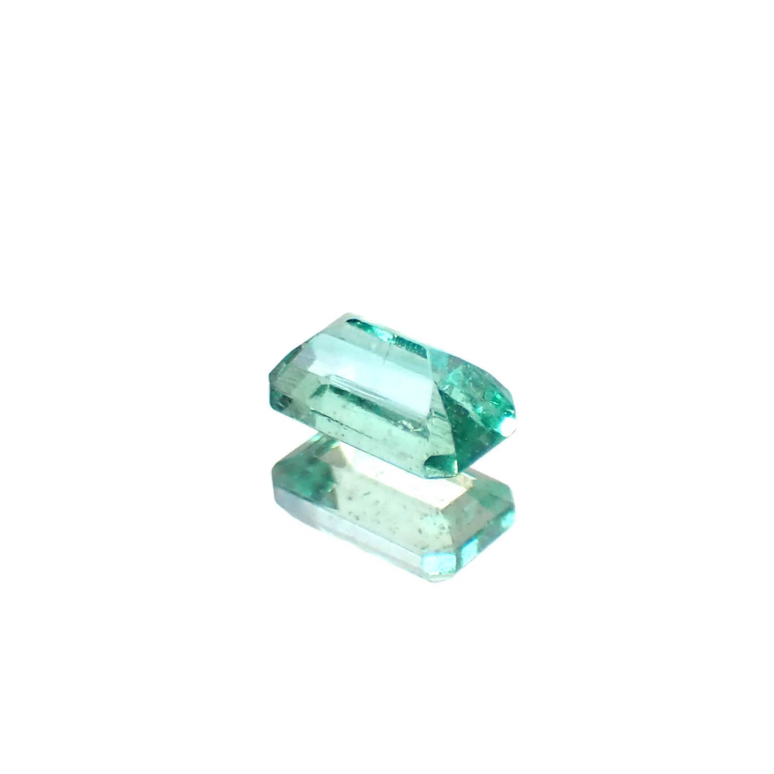 エメラルド ザンビア産 0.29ct [250430232]4.9x2.9mm前後