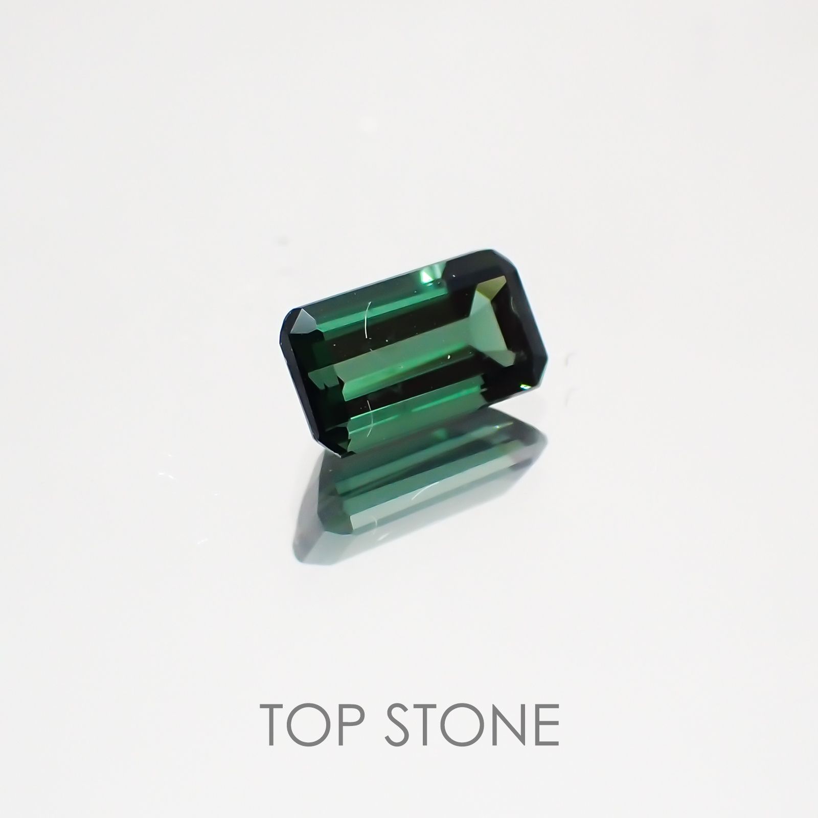 トルマリン 非加熱(宝石名グリーン・トルマリン) ナイジェリア産 0.43ct 識別済[20128983]5.8×3.3mm前後