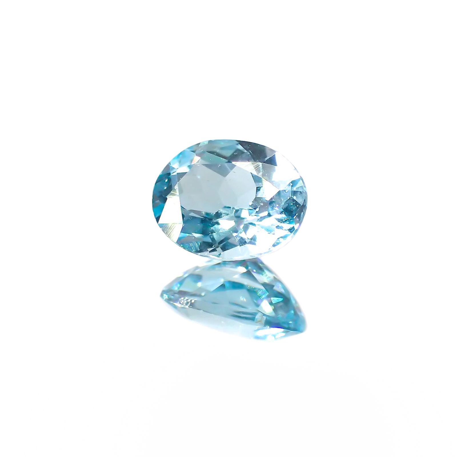 アパタイト(宝石名アパタイト) マダガスカル産 0.87ct  識別済[211013523]6.9×5.4mm前後