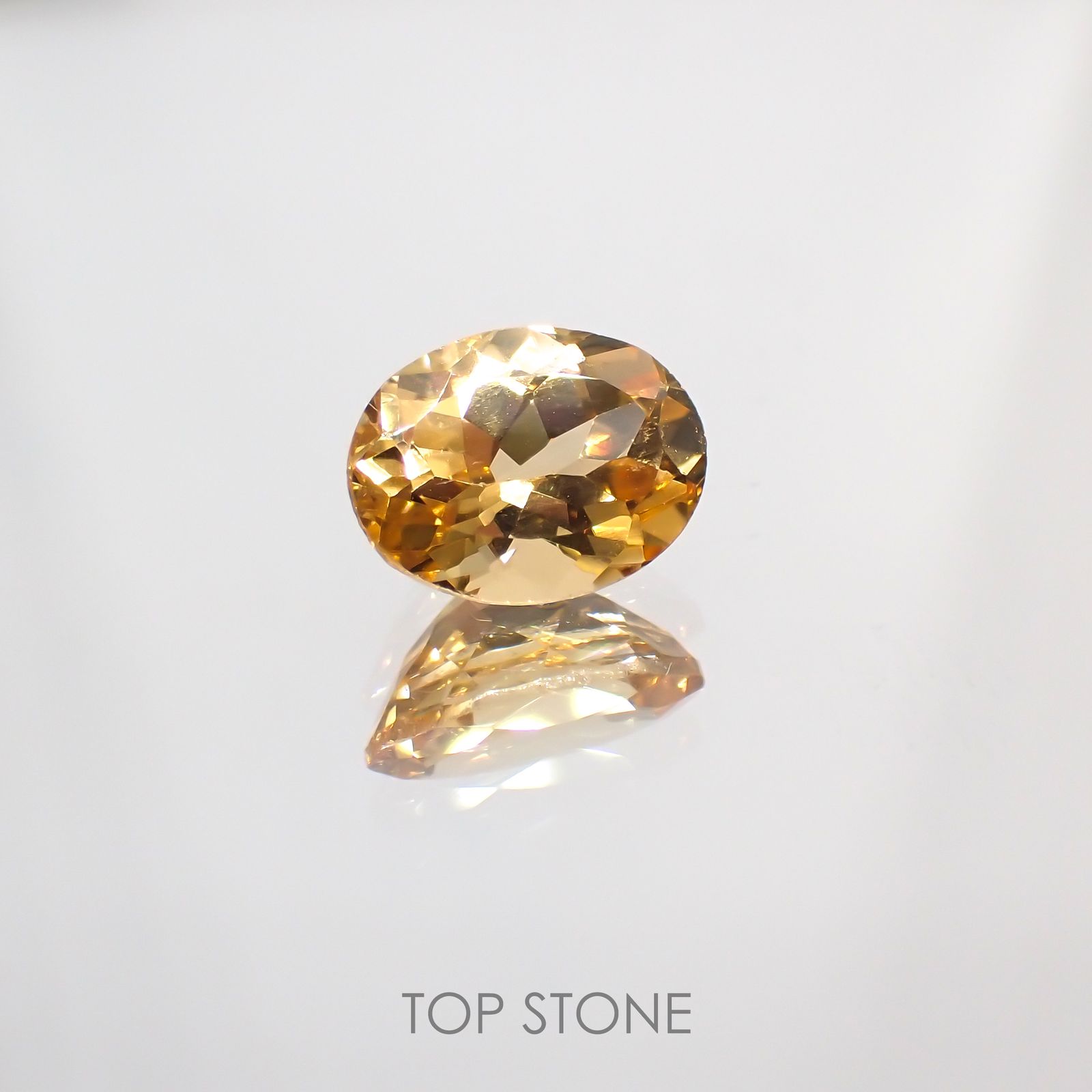 インペリアルガーネット(宝石名ヘソナイト・ガーネット)スリランカ産 1.5ct 識別済[220113904]8.1x6.2mm前後