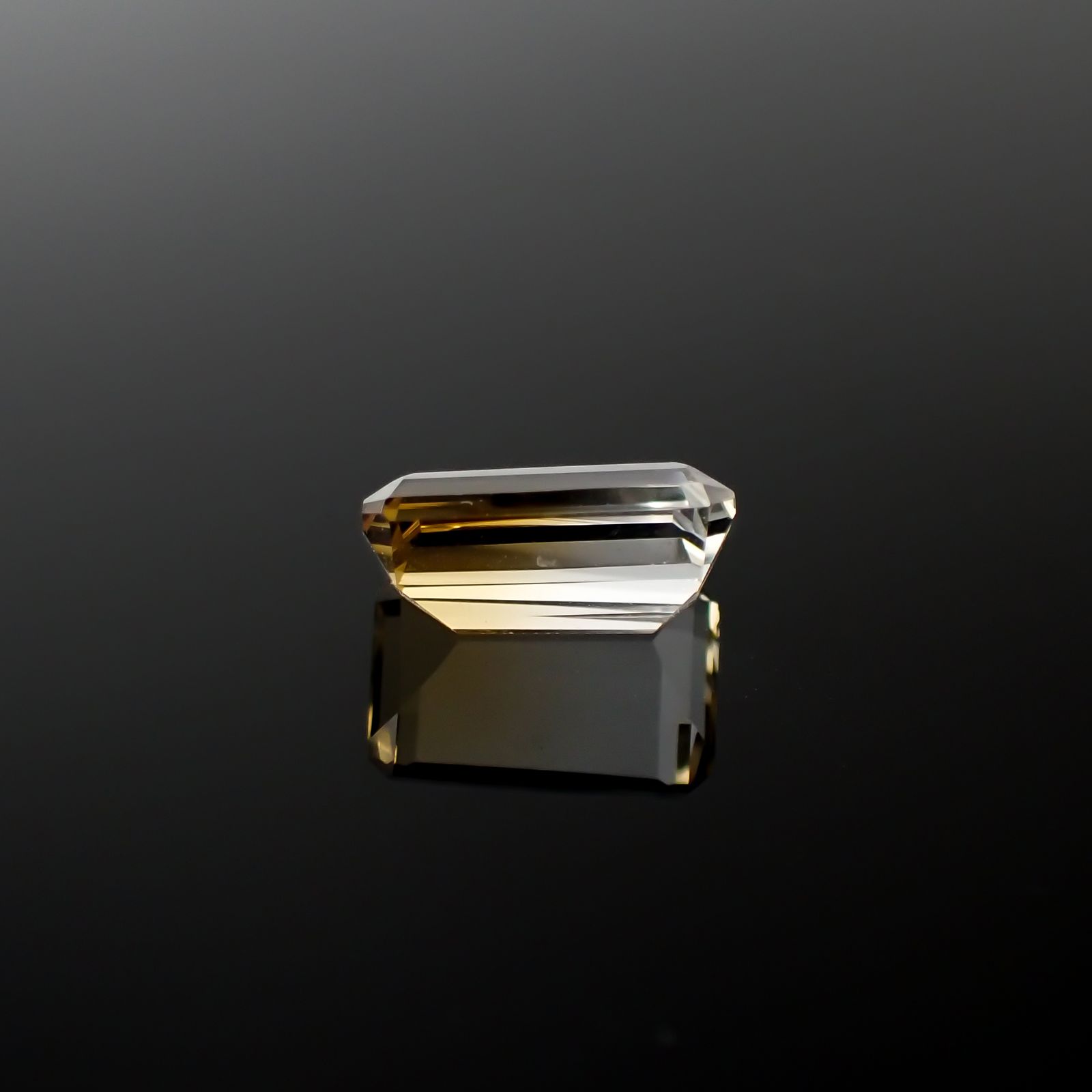 バイカラーシトリン ブラジル・ミナスジェライス州産 3.68ct[240326449]11.7x7.6mm前後