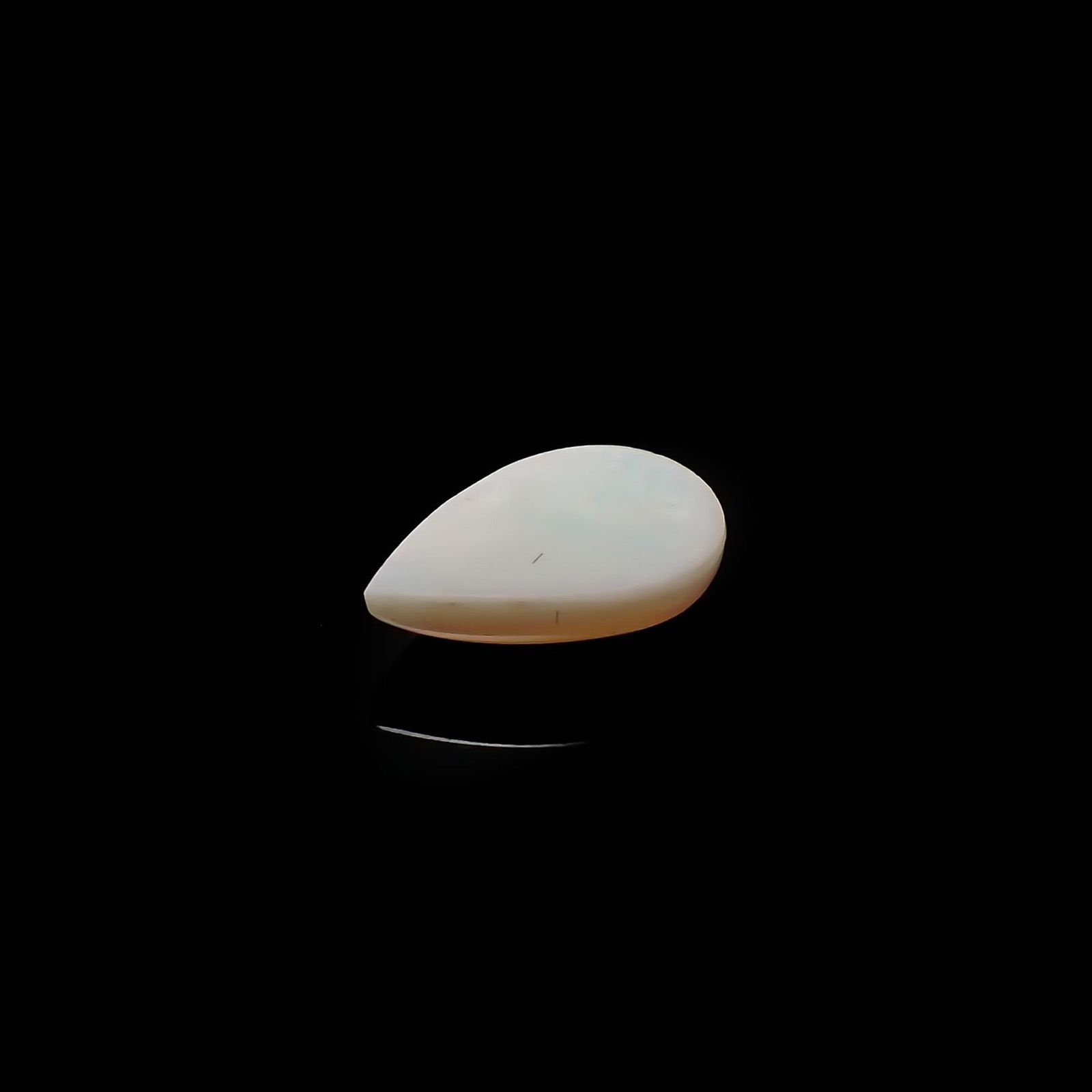 オパール オーストラリア産 0.75ct / 9x6.1mm前後 [240125287]