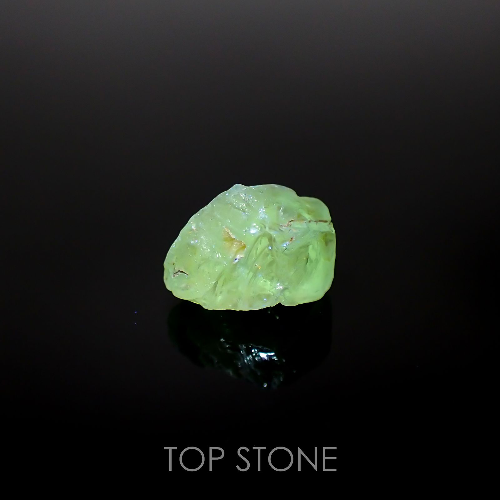 バナジウムコーネルピン原石(宝石名コーネルピン)タンザニア・タンガ州産 3.60ct 識別済[220716908]10.5x7mm前後