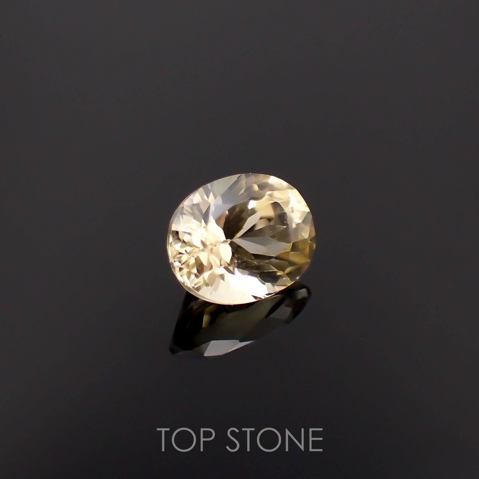 シンハライト(宝石名シンハライト)スリランカ産 1.69ct 識別済[221219703]7.9x6.2mm前後