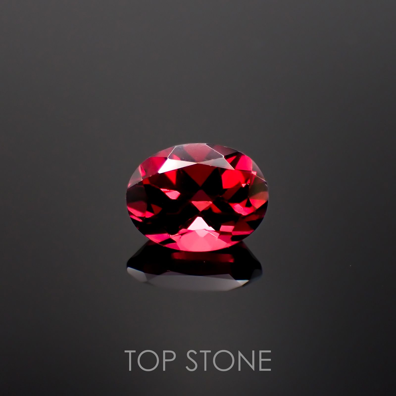 パイロープアルマンディンガーネット(宝石名パイロープ アルマンディン・ガーネット)ブラジル産 1.69ct 識別済[221219541]7.9x6.1mm前後