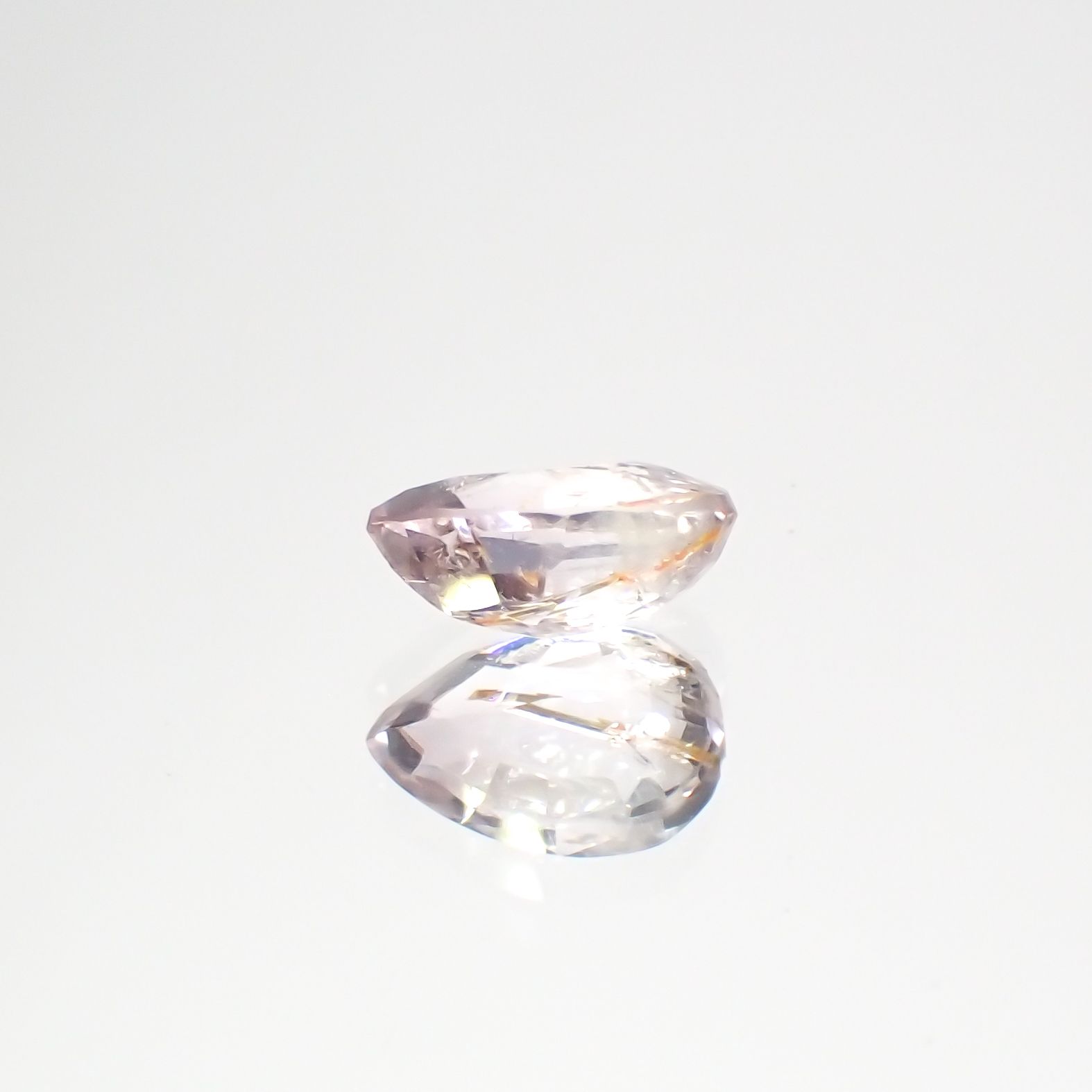 ピンクポードレッタイト (宝石名ポードレッタイト )ビルマ産 0.383ct ソ付(彩珠)[231023922]6x4.2mm前後