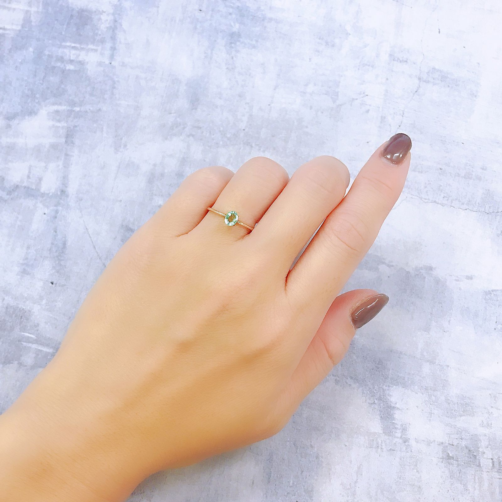 パステルカラーエメラルド コロンビア産 0.37ct[220918056]5x3.9mm前後