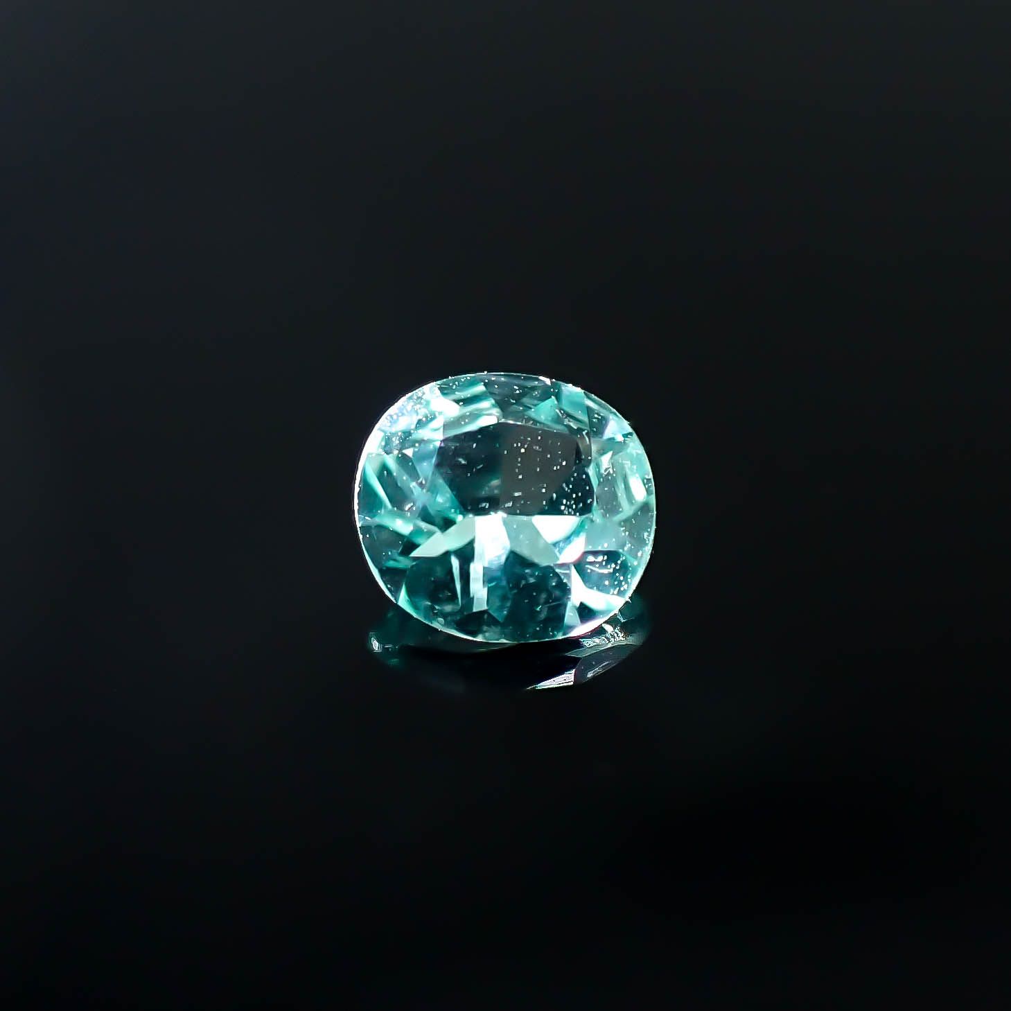 ミントトルマリン アフガニスタン産 0.24ct / 4.2x3.9mm前後 [251031205]