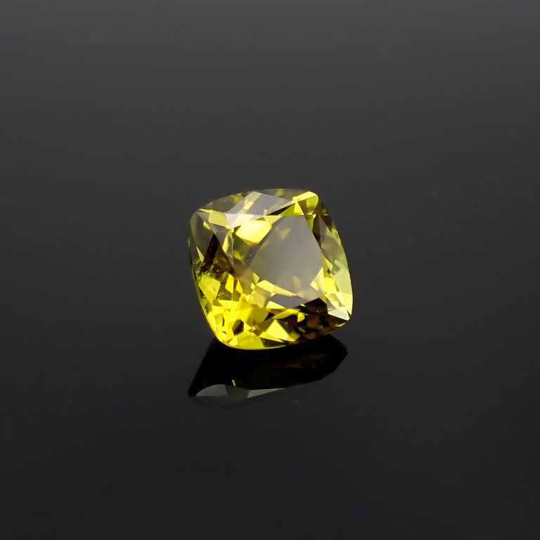 カナリートルマリン  ザンビア産 2.92ct[230220344]8.5x8.5mm前後