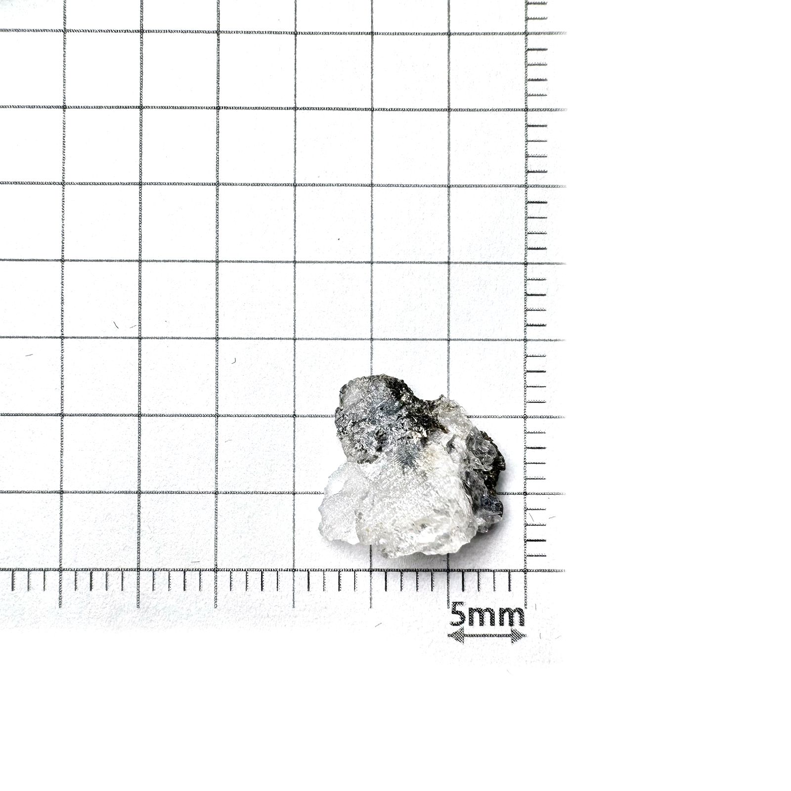 フェナカイト 原石 ロシア産 3.55ct[231225163]12.5x11.3mm前後
