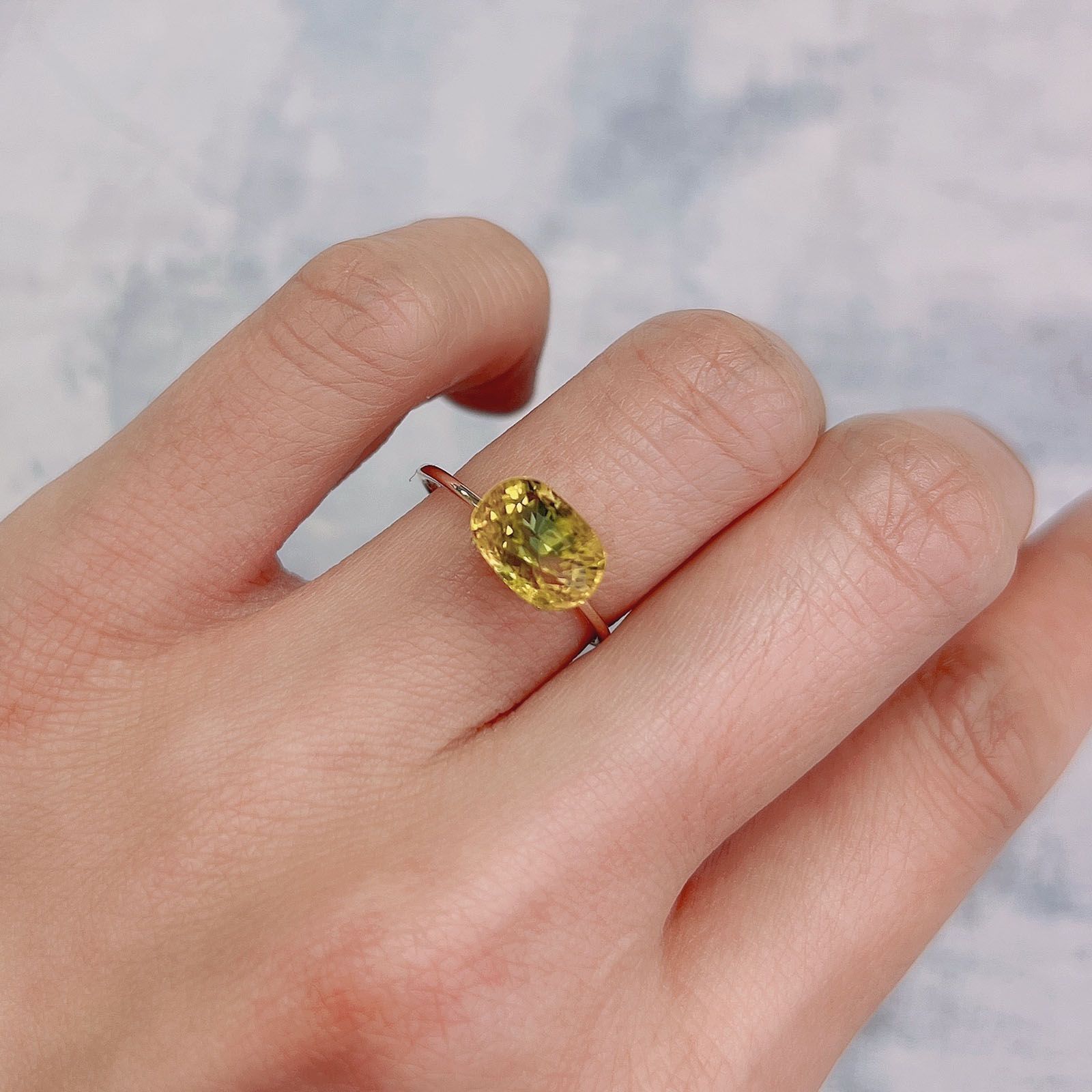 パーティカラーサファイア(宝石名パーティカラード・サファイア) タイ産 2.98ct 識別済[20063231]9.2×6.5mm前後
