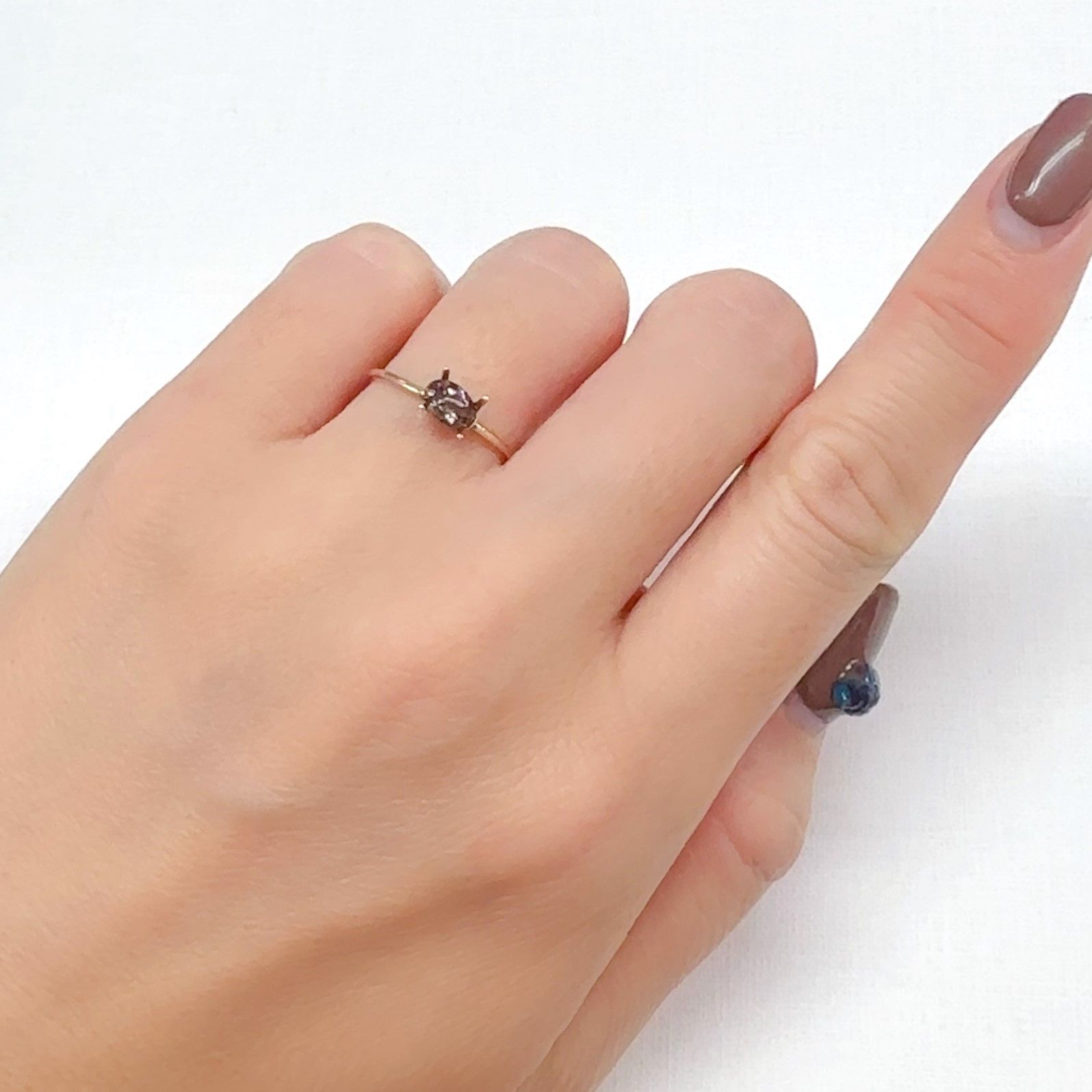 アキシナイト パキスタン産 0.45ct[240628355]5.6x4mm前後