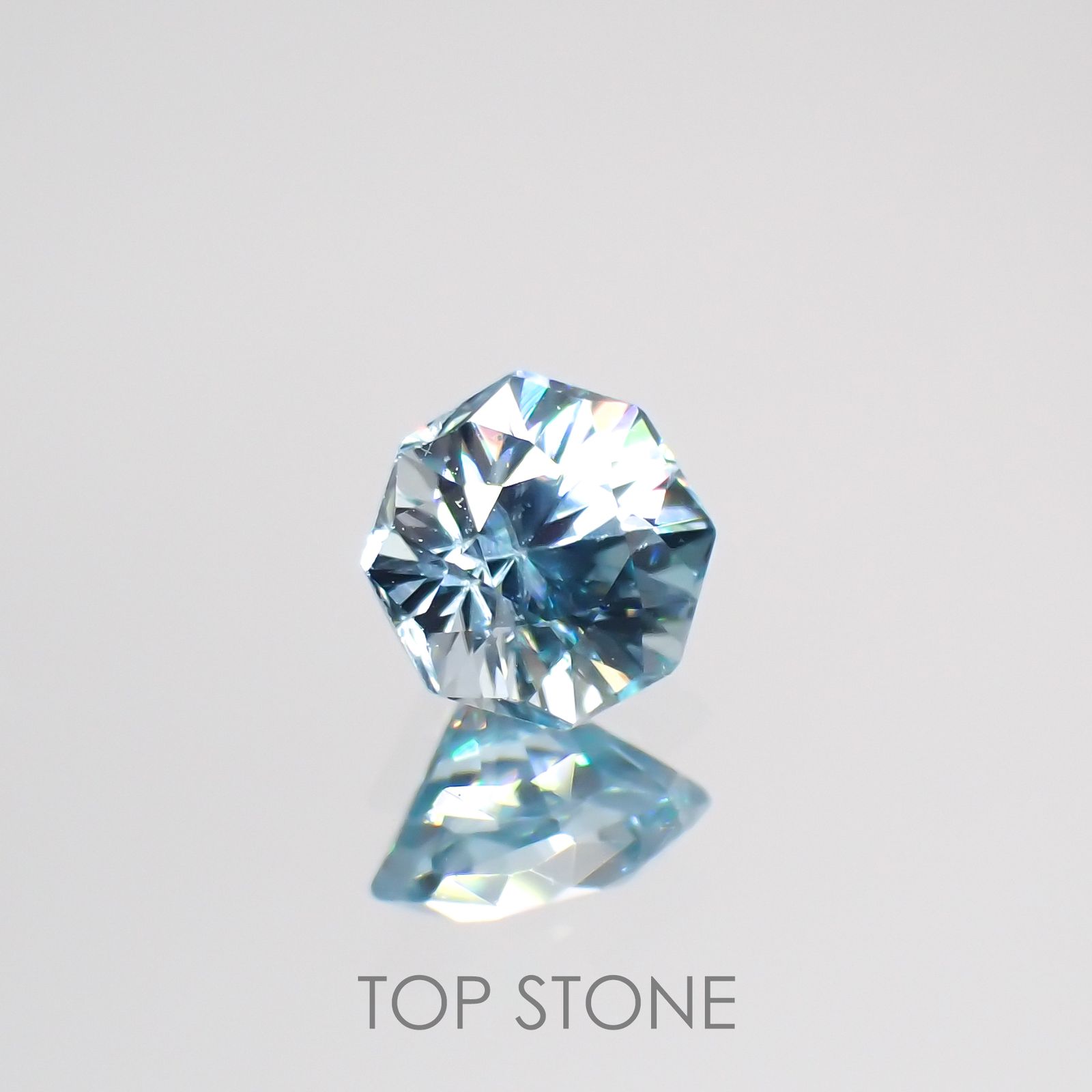 ◇オクタゴンカット◇ブルージルコン(宝石名ジルコン) カンボジア産 0.78ct 識別済[210913355]4.9×4.8mm前後