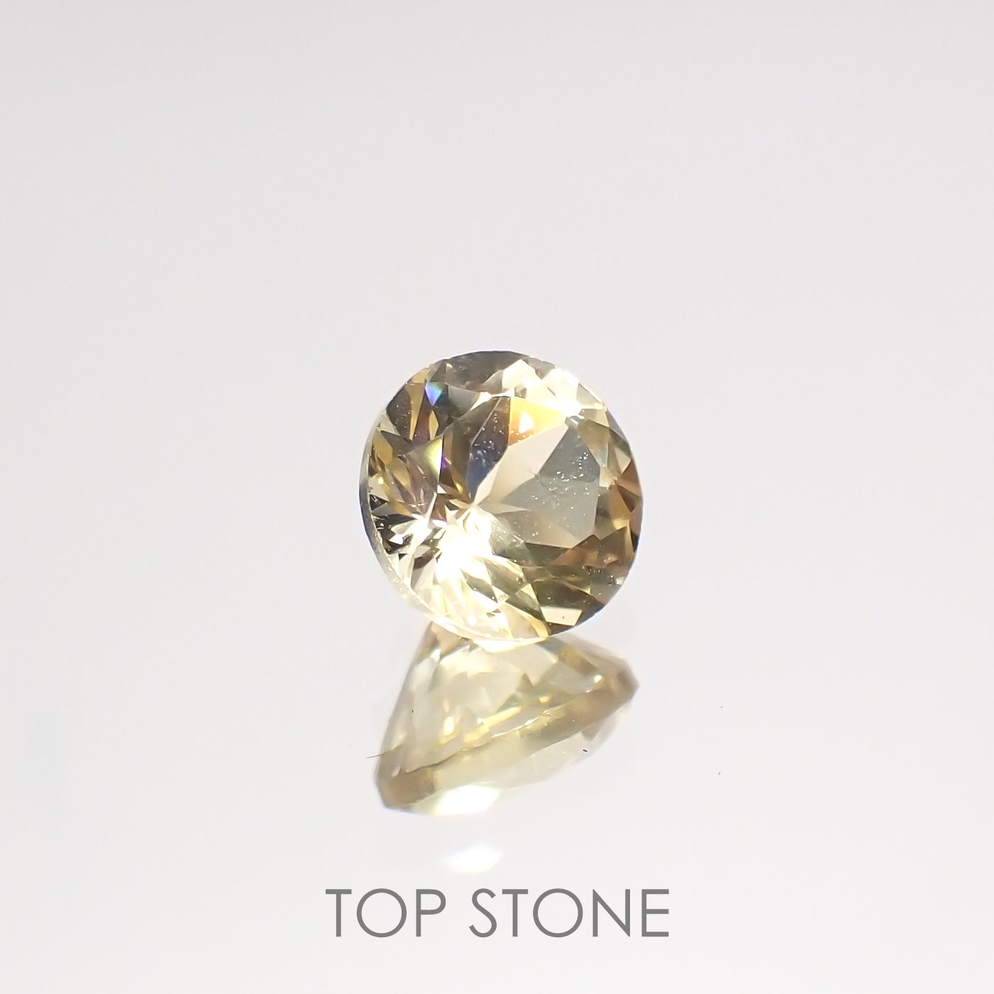 イエローベリル(宝石名イエロー・ベリル)ブラジル産 0.88ct 識別済[220515857]6x6mm前後