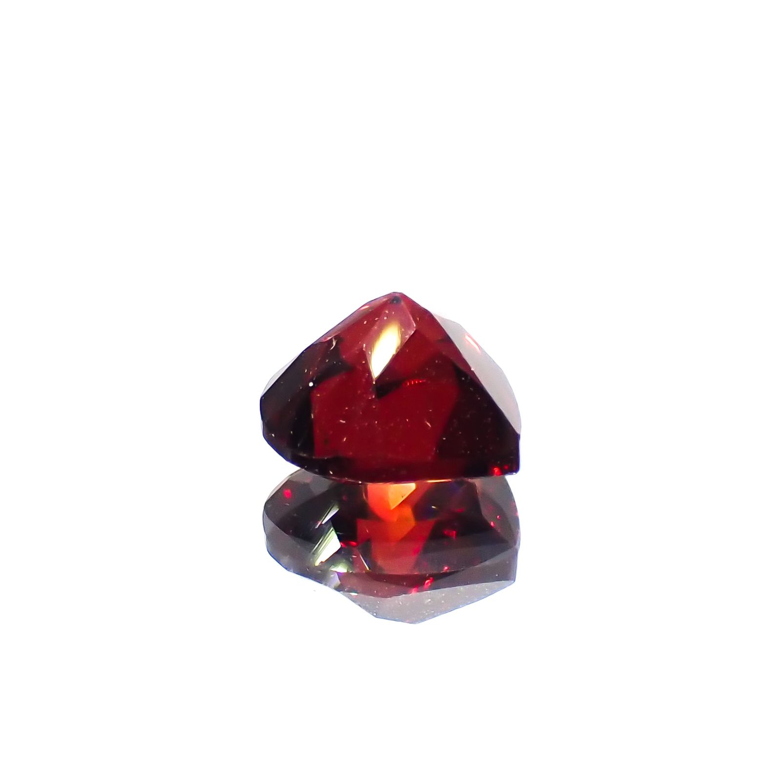 パイラルスパイトガーネット モザンビーク産 0.97ct[230421779]5.8x6mm前後