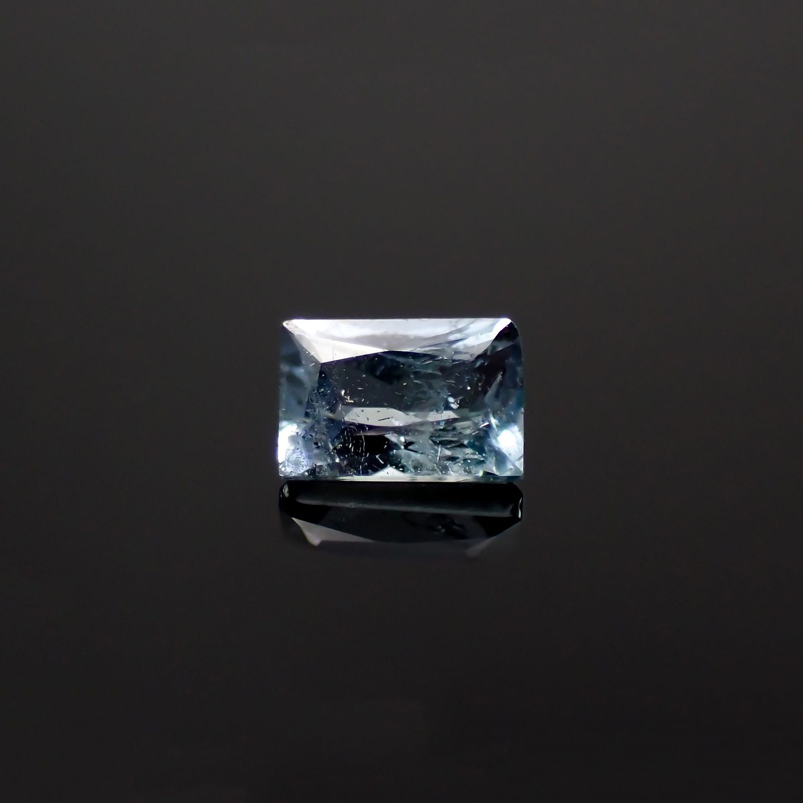 ブルーグリーンコーネルピン(宝石名コーネルピン)タンザニア産 0.15ct 識別済[240219242]3.4x2.3mm前後