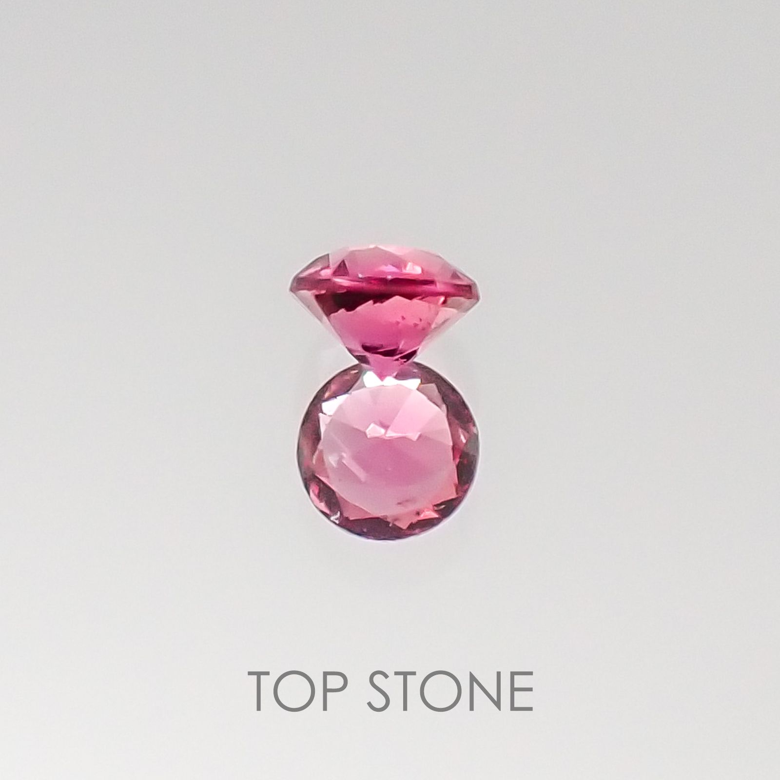 レッドベリル アメリカ・ユタ州産 ルース 0.08ct[20085222]2.9×2.8mm前後