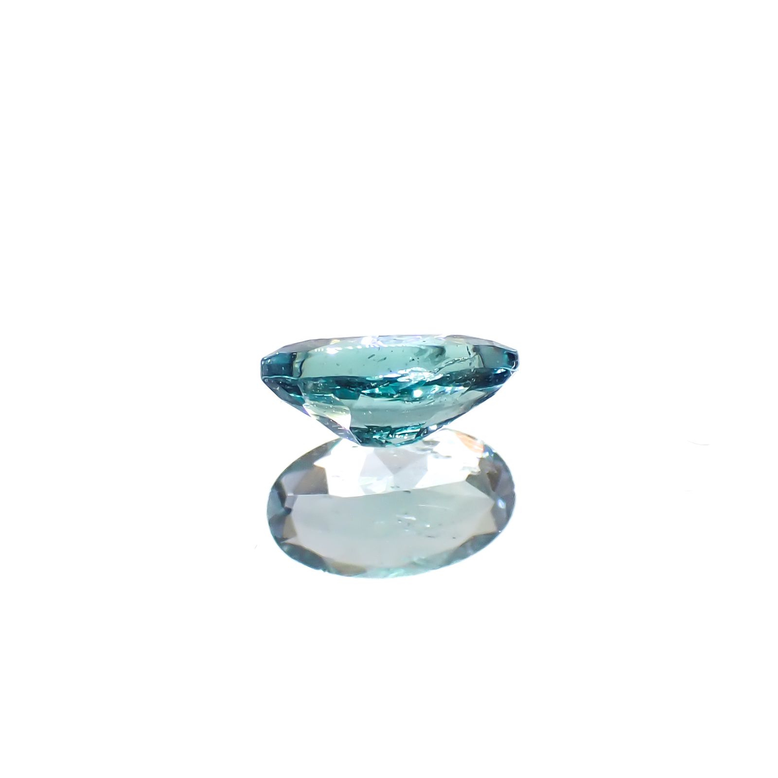 ブルーグリーンコーネルピン(宝石名ブルーグリーン・コーネルピン)タンザニア産 0.26ct 識別済[240527685]5.2x3mm前後