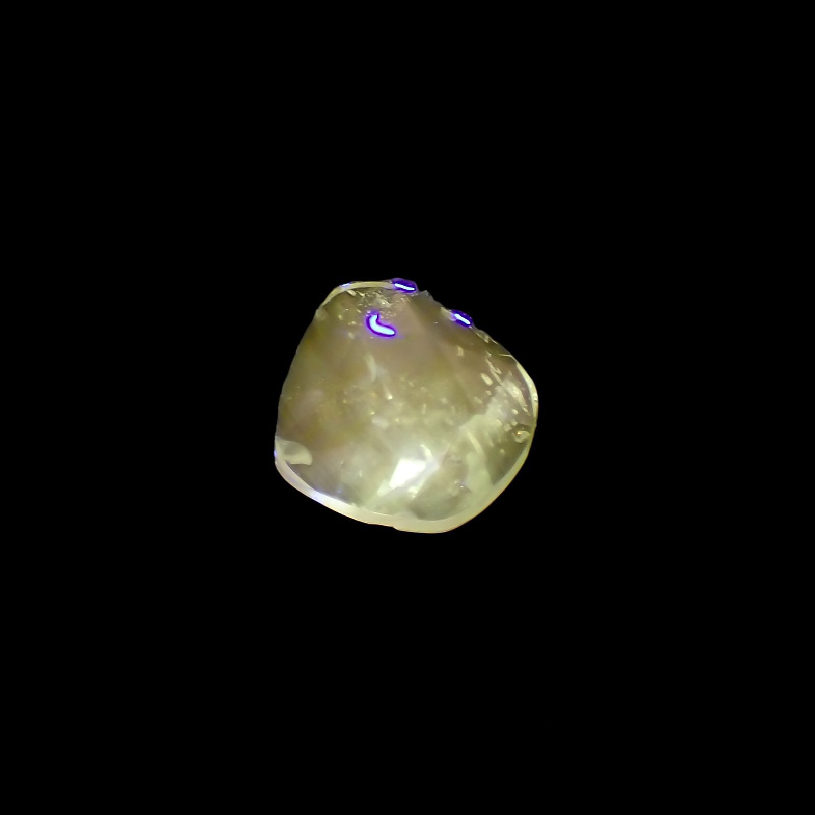 ◇ローズカット◇バナジウムコーネルピン(宝石名コーネルピン)タンザニア・タンガ州産 0.62ct 識別済[220115553]5.3x5mm前後