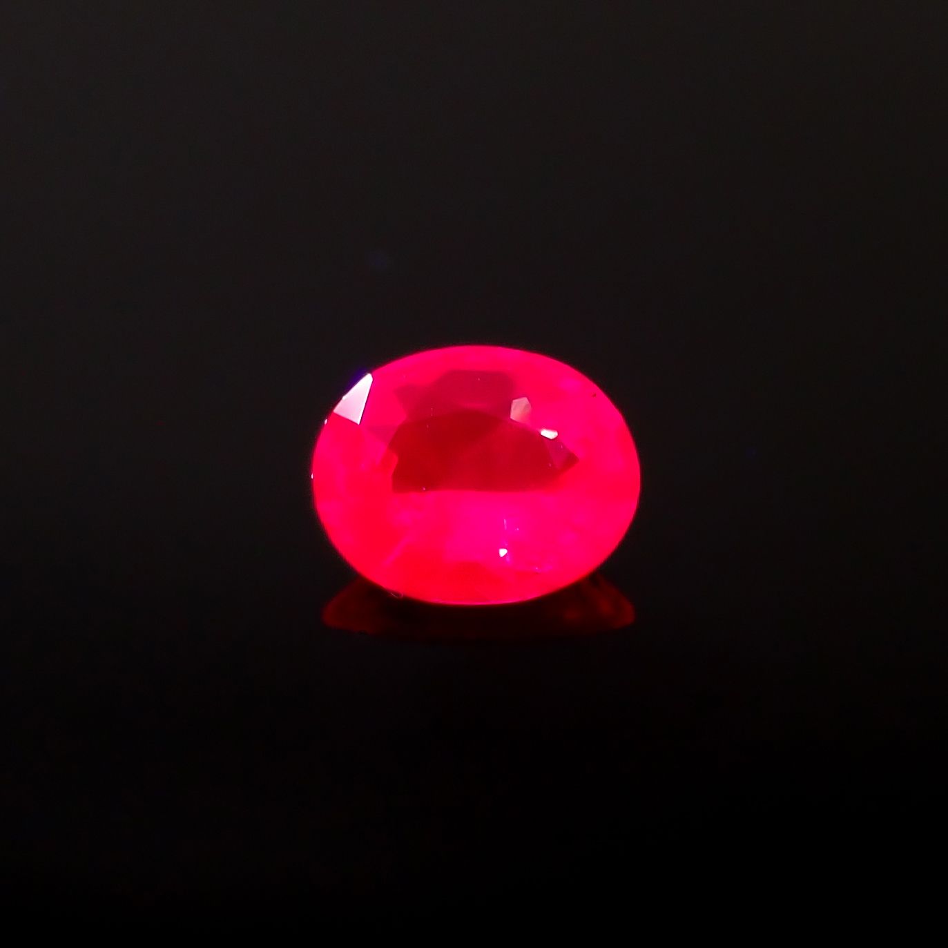 ルビー ビルマ/モザンビーク産 0.22ct[230622351]4.3x3.6mm前後