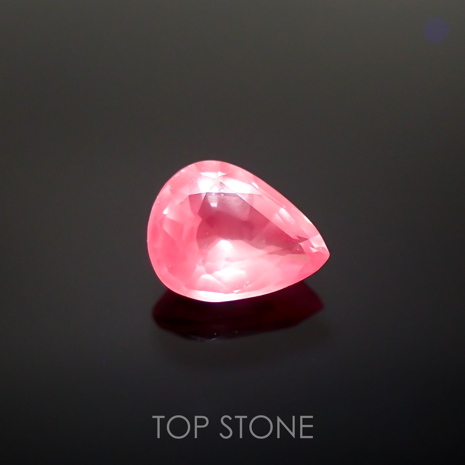 シルキーピンクスピネル(宝石名ピンク・スピネル) タンザニア産 0.60ct 識別済[210912904]6.2×4.9mm前後